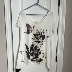 California Bloom XL Floral Print White Top
